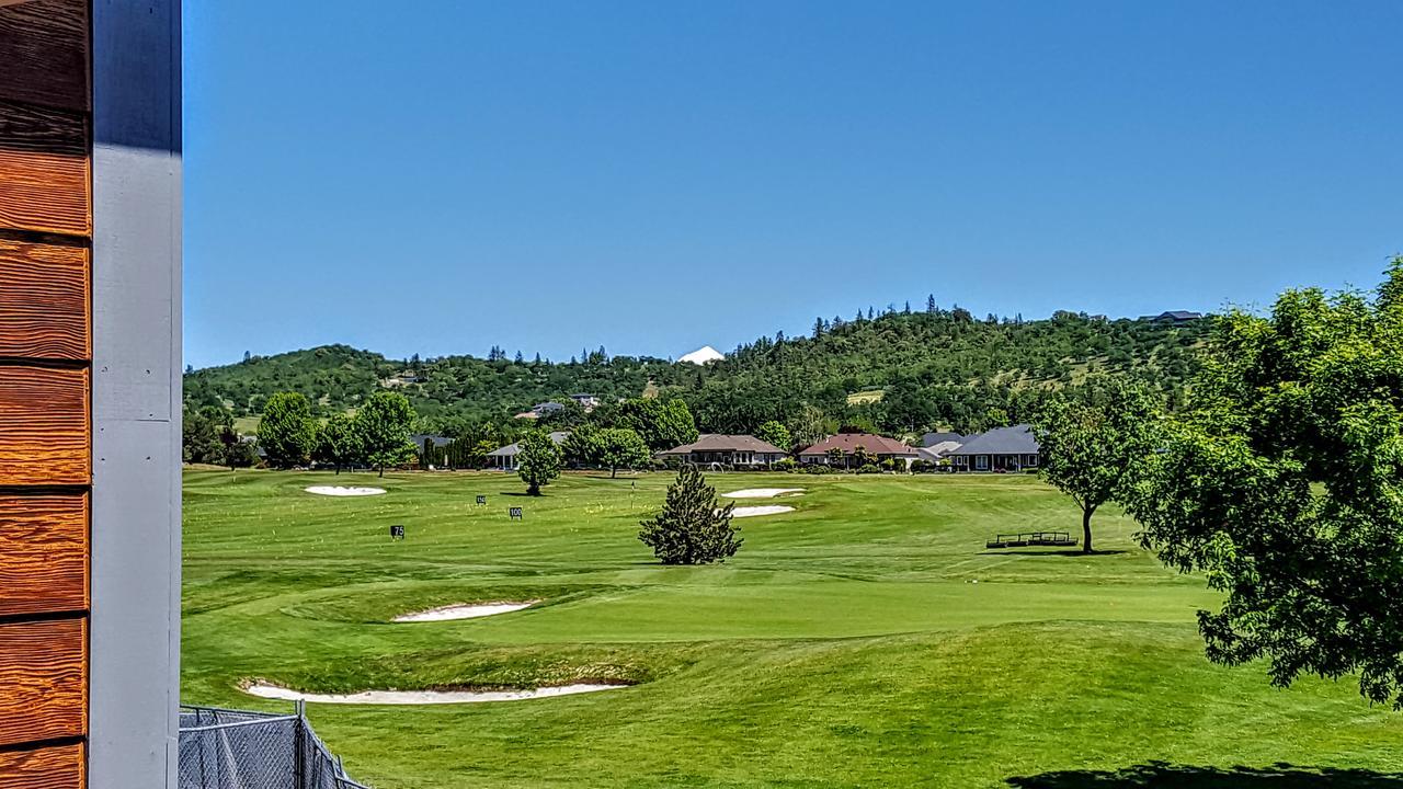 Resort At Eagle Point Golf Club Lodging מראה חיצוני תמונה